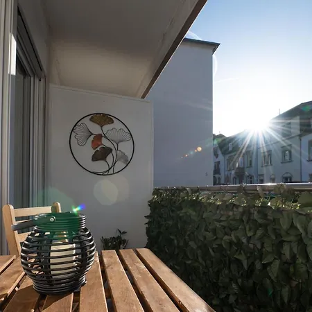 City-apartment Mit Parkplatz, Balkon Und Kueche Appartement *