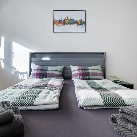 City-apartment Mit Parkplatz, Balkon Und Kueche Appartement *