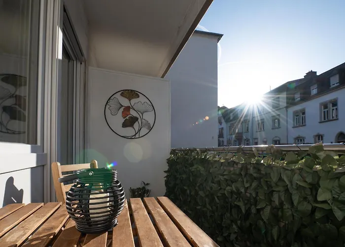 City-apartment Mit Parkplatz, Balkon Und Kueche Apartment *