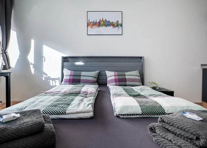 City-apartment Mit Parkplatz, Balkon Und Kueche Apartment *